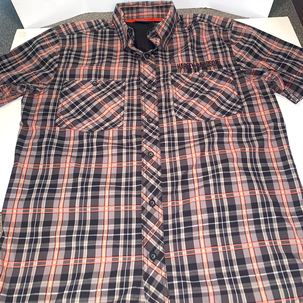 Harley-Davidson: Men’s Short Sleeve “Harley Performance” Button Down: Size Large